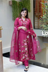Naysa anarkali