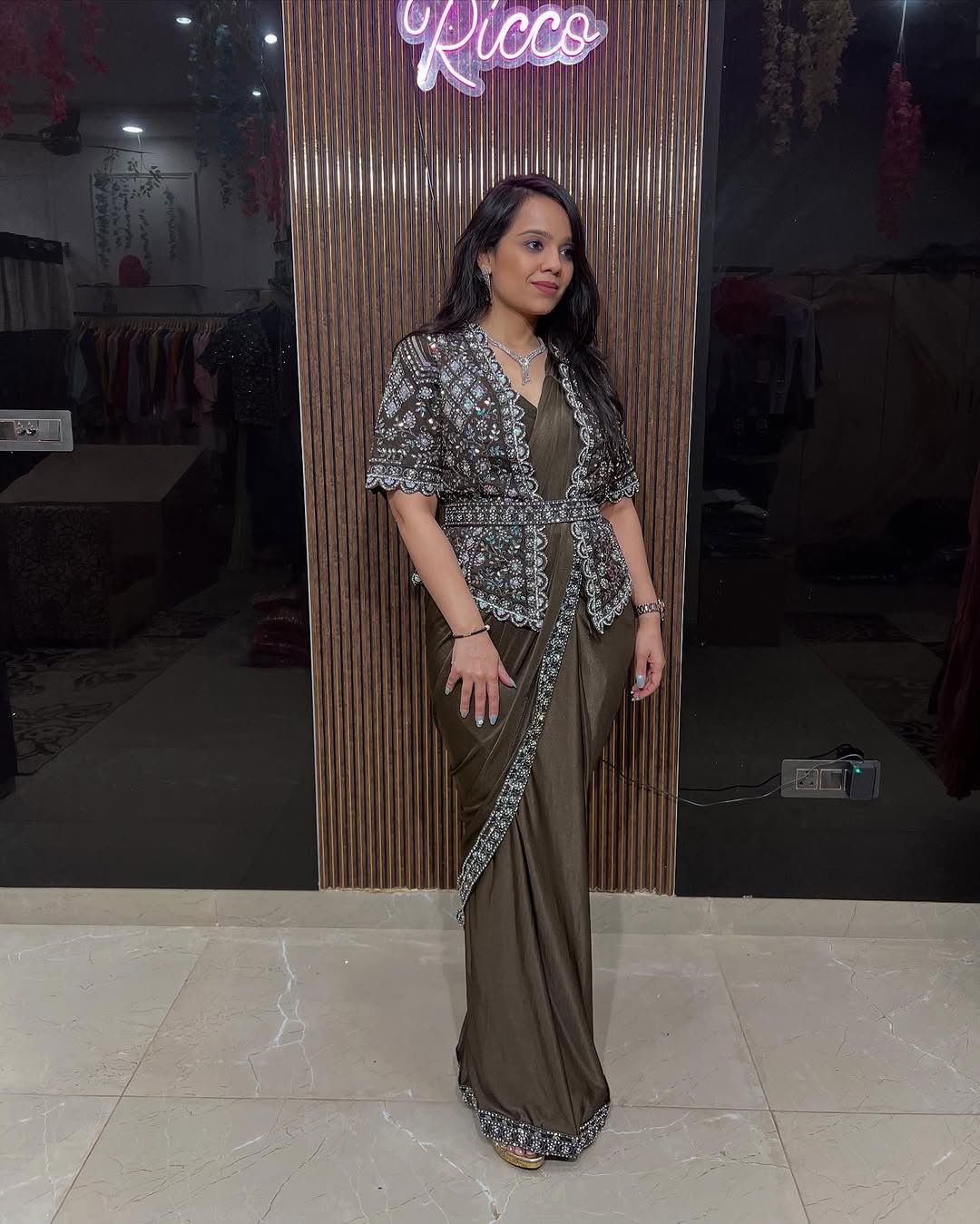 Ready to wear shrug saree