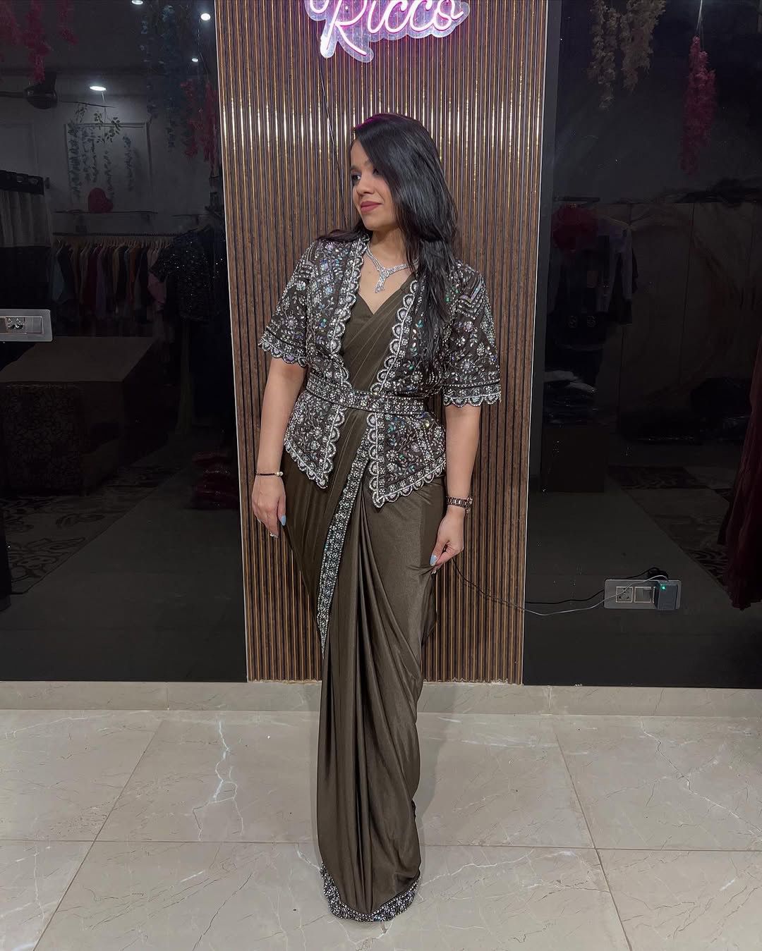 Ready to wear shrug saree