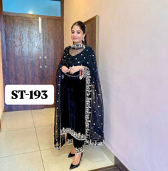 Black beauty velvet suit