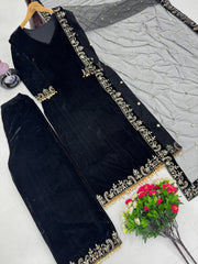 Black beauty velvet suit