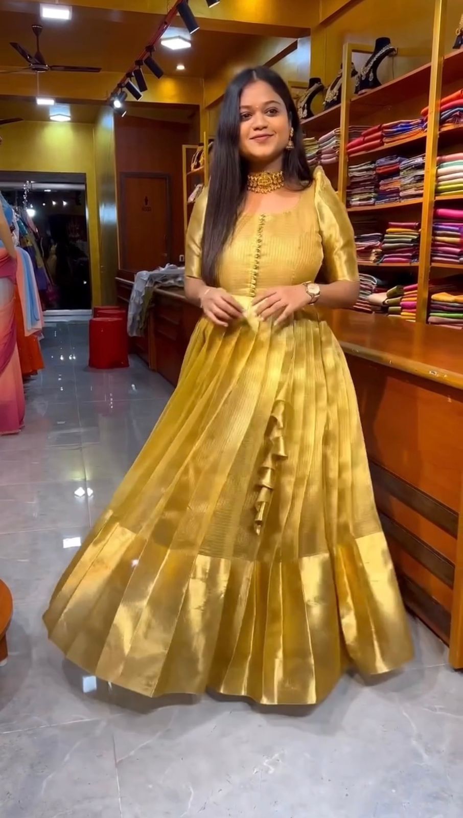 South Indian special golden gown designerstore99.online South Indian special golden gown designerstore99.online