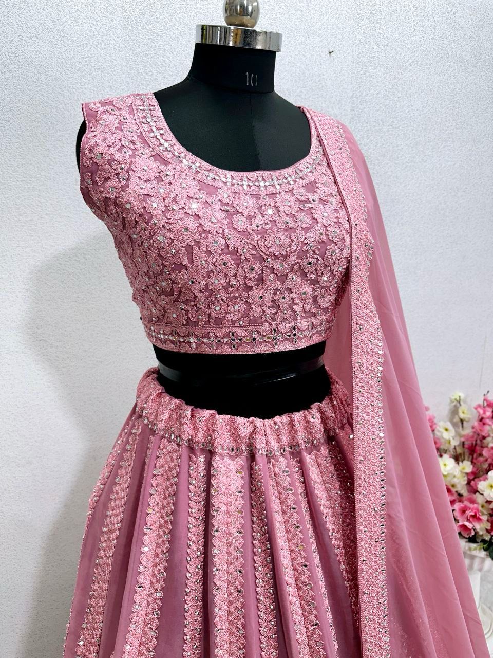 CODE :- MT - 1018*