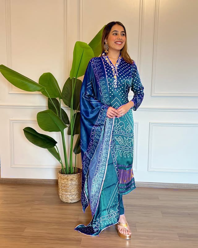 Bandhni print 3 piece suit